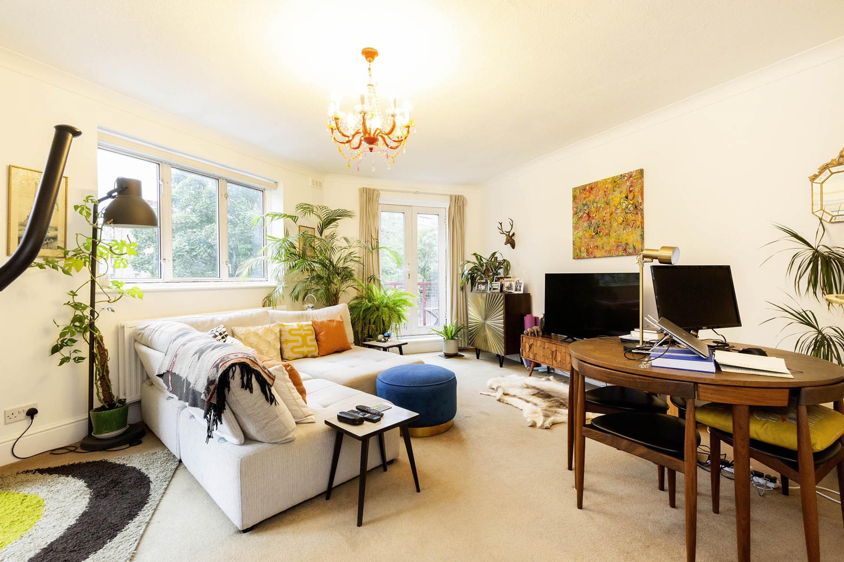 Arranged over two floors and overlooking the Regents Canal  Baring Street, Shoreditch Park N1